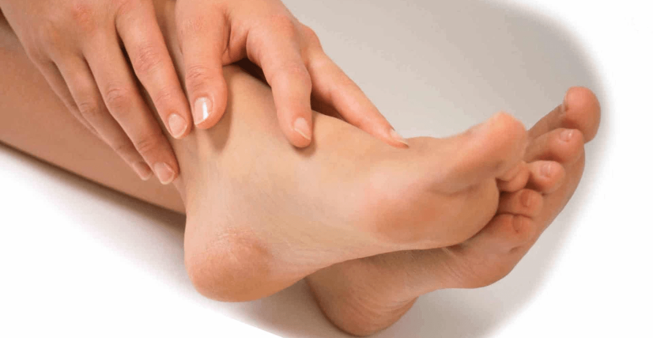 A infección por fungos pode afectar a pel entre os dedos dos pés