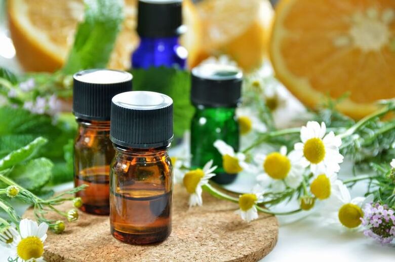 Aceites esenciais para o tratamento do fungo das uñas